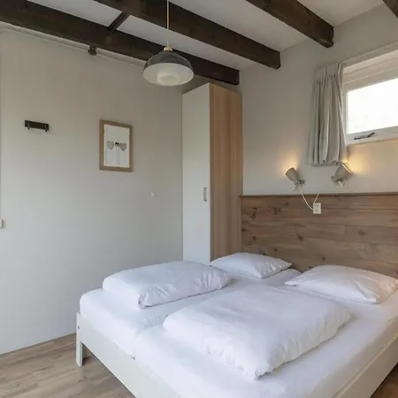 Holiday home Contemporary With Garden Sint Maartensvlotbrug